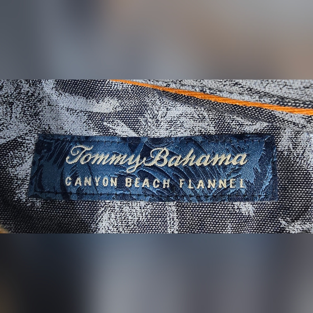 SOLD!!!!!!! Tommy Bahama Canyon Beach Button Down Flannel Size Large - Picture 4 of 8